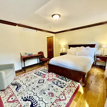 Dartmouth House Inn-2